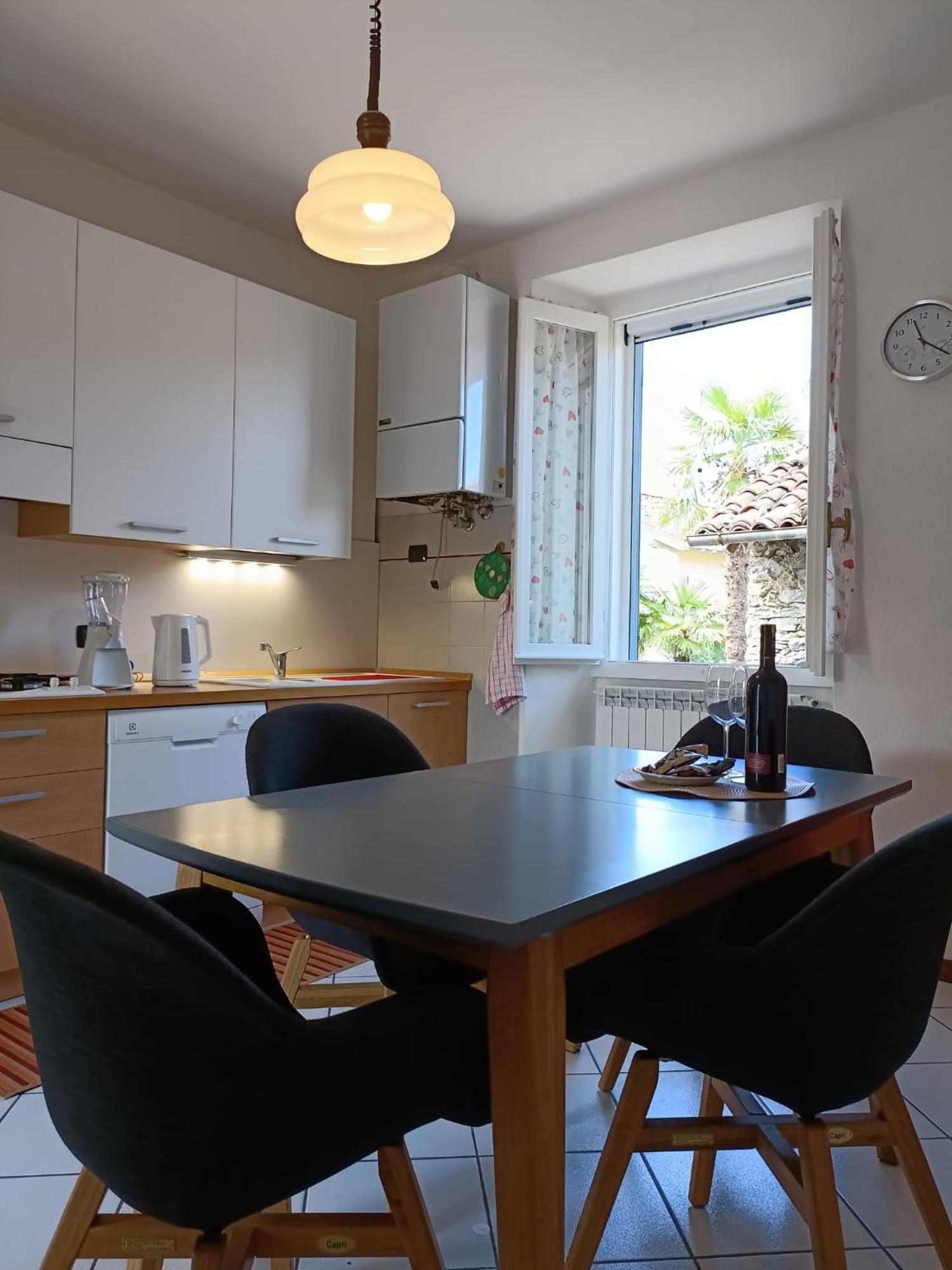 Tranquil Heaven Antoliva Apartman Verbania Kültér fotó